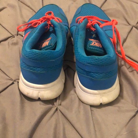 Nike 9 - Picture 2 of 3